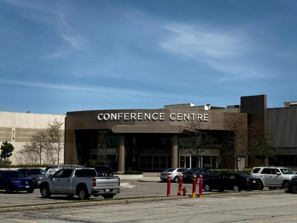 Holiday Inn Toronto Airport East image 28